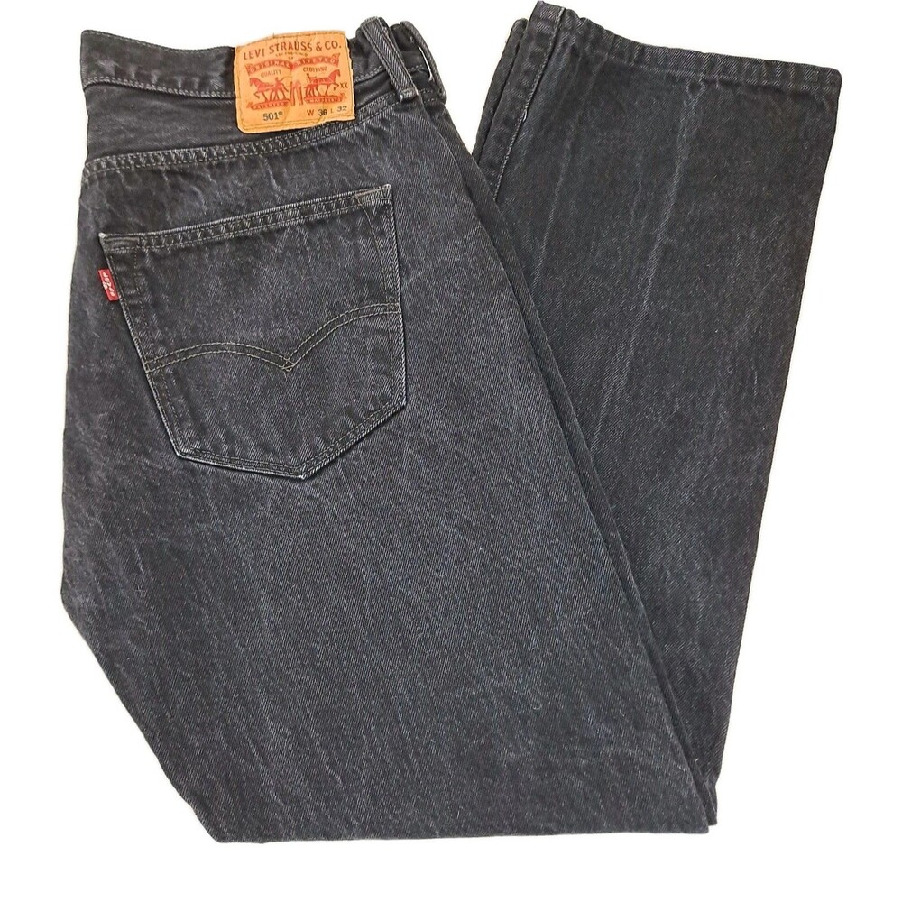 Levi's Men's 501 Button Fly Jeans Size 36 X 32 (35 X 30-1/2) Black
